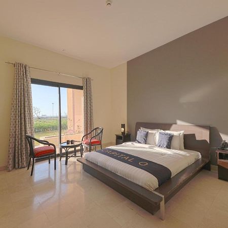 بركة Capital O133 Al Sawadi Beach Resort & Spa المظهر الخارجي الصورة