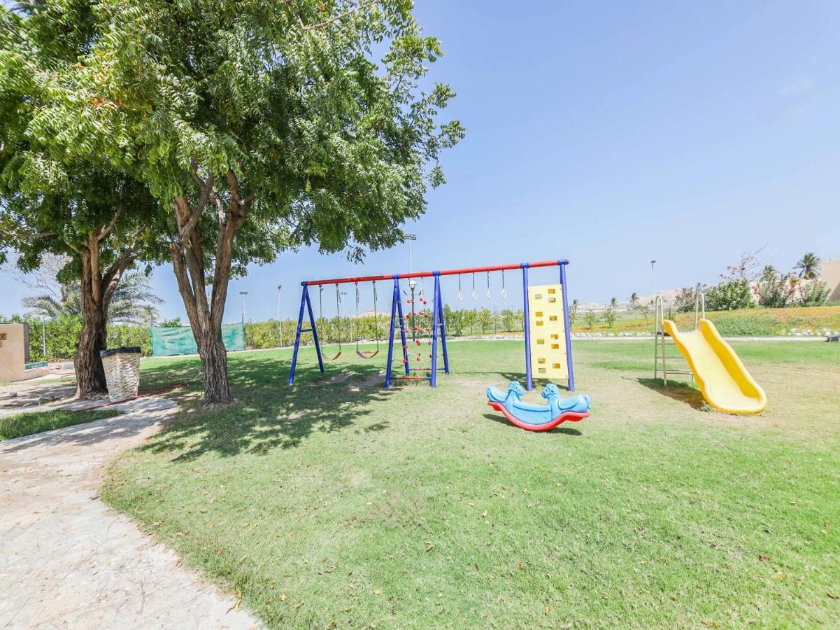 بركة Capital O133 Al Sawadi Beach Resort & Spa المظهر الخارجي الصورة