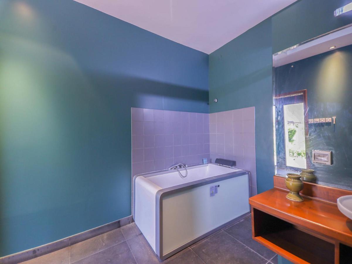 بركة Capital O133 Al Sawadi Beach Resort & Spa المظهر الخارجي الصورة