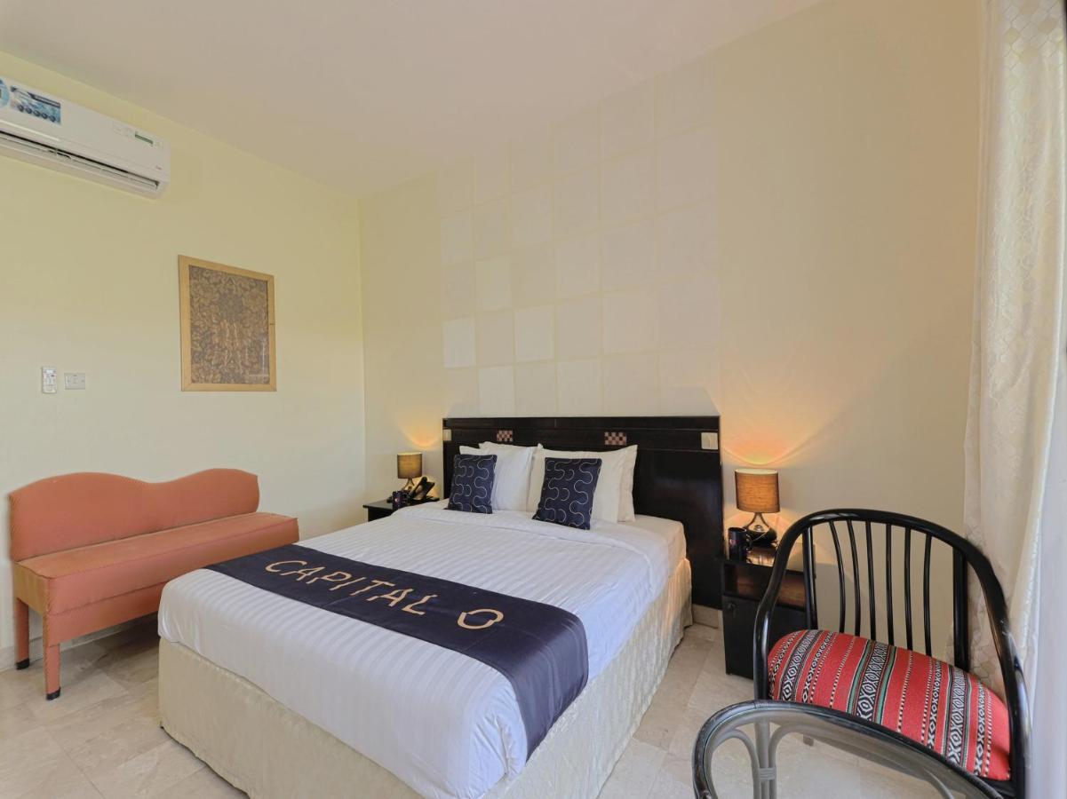بركة Capital O133 Al Sawadi Beach Resort & Spa المظهر الخارجي الصورة