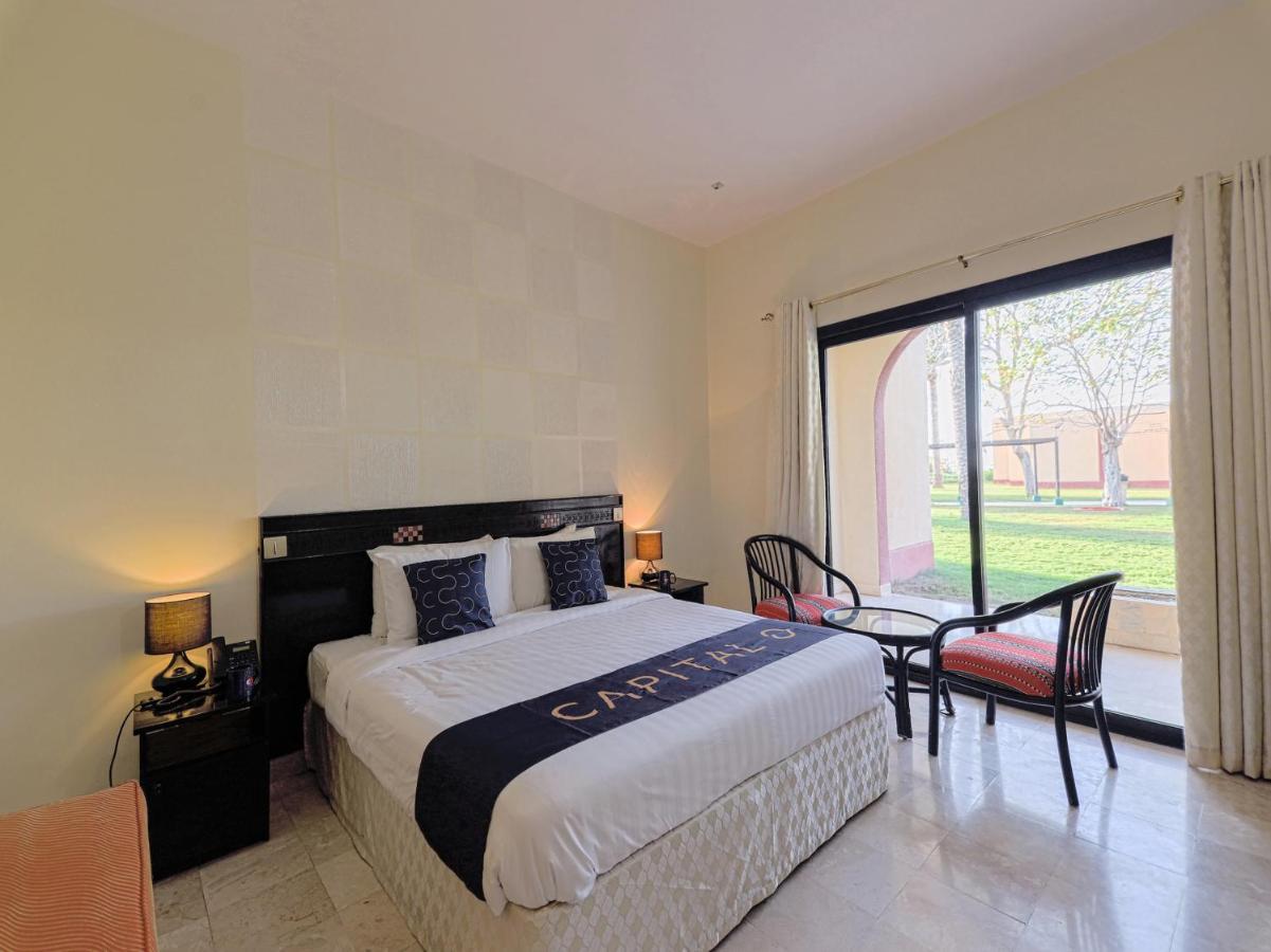 بركة Capital O133 Al Sawadi Beach Resort & Spa المظهر الخارجي الصورة