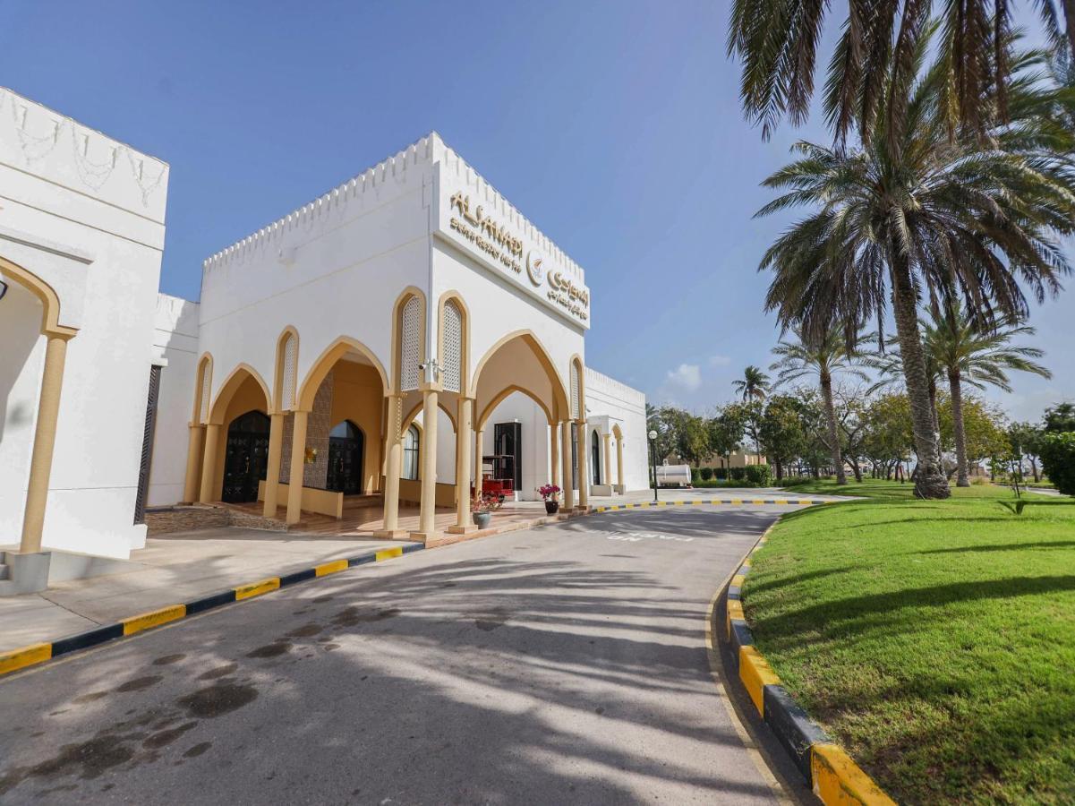 بركة Capital O133 Al Sawadi Beach Resort & Spa المظهر الخارجي الصورة