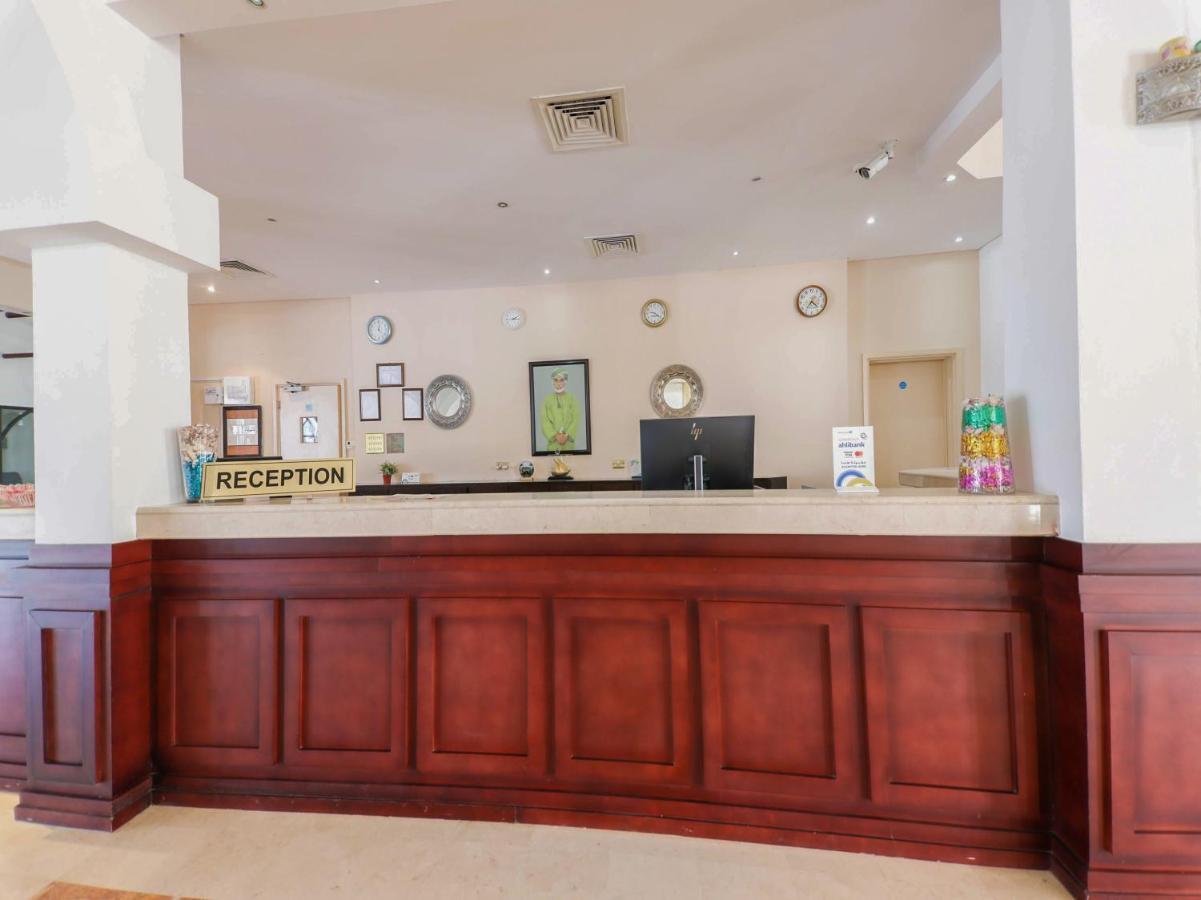 بركة Capital O133 Al Sawadi Beach Resort & Spa المظهر الخارجي الصورة