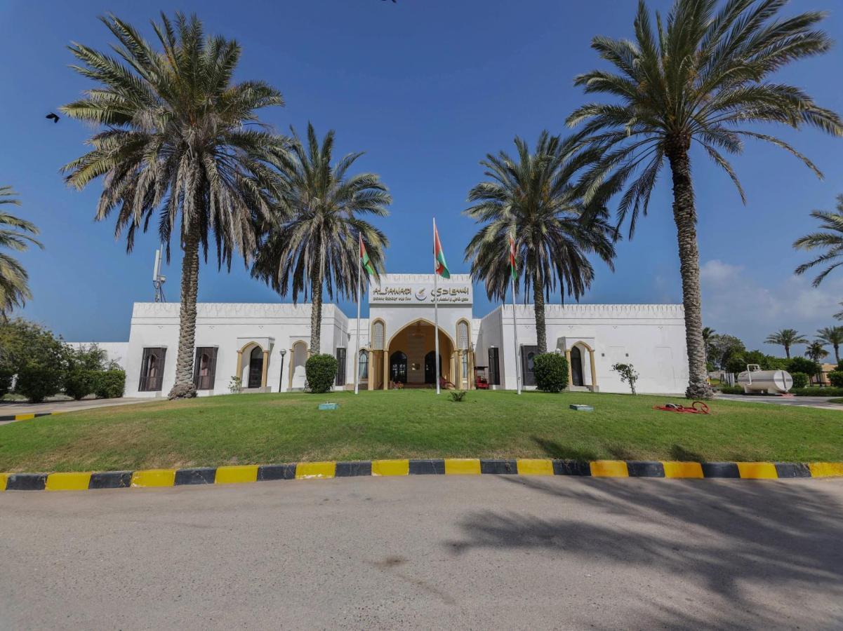 بركة Capital O133 Al Sawadi Beach Resort & Spa المظهر الخارجي الصورة